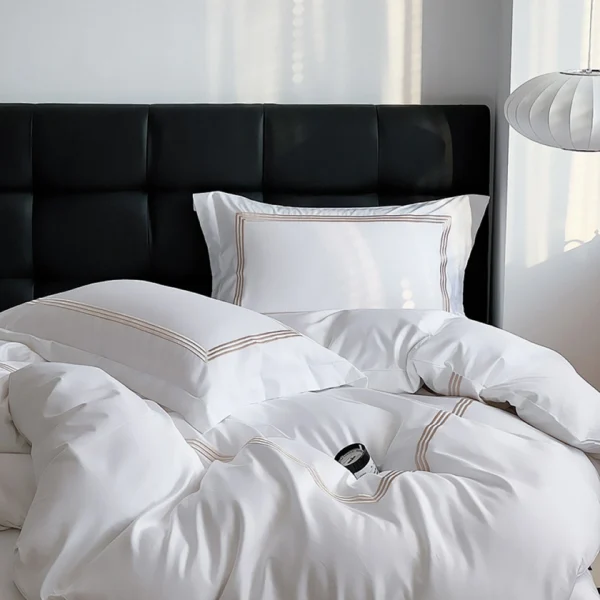 Hotel Gold Embroidered Bedding Set (4) Hotel Gold Embroidered Bedding Set