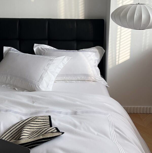 White Embroidered Duvet Cover (2) Cotton White Satin Embroidery Bedding sets