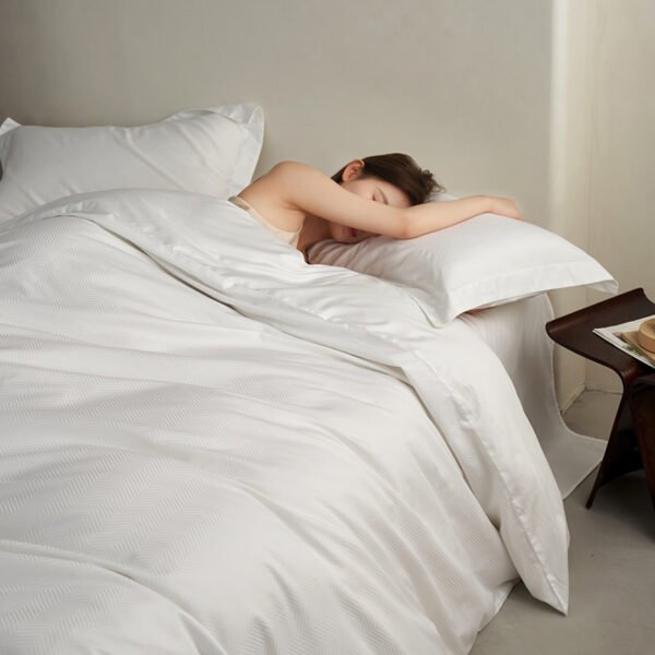 white bedding sets7 Solid White Jacquard Bedding Sets