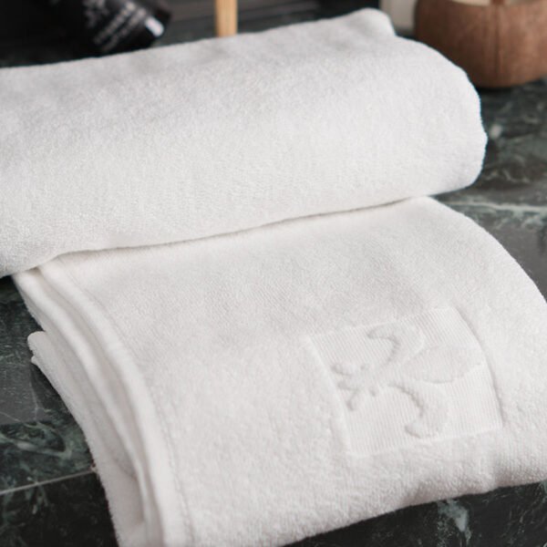 1 (5) Luxury Jacquard Bath Towel