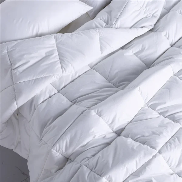 Microfibre Hotel Duvet (6) Microfibre Hotel Duvet