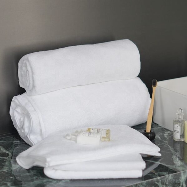 bath towel (3) 100% Cotton 5 Star Towel
